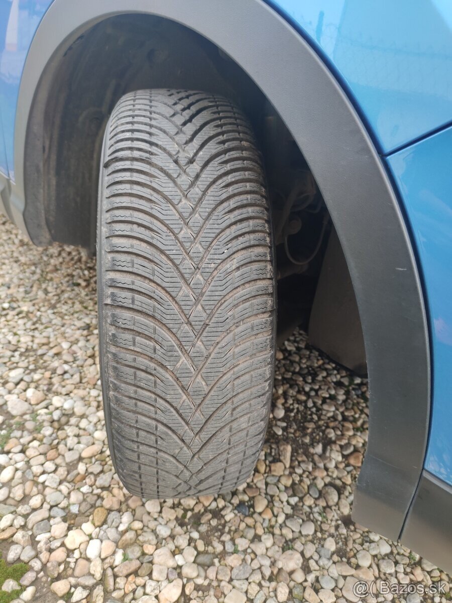 Nissan Qashqai 4x4 + ťažné, 360 kamera - 13