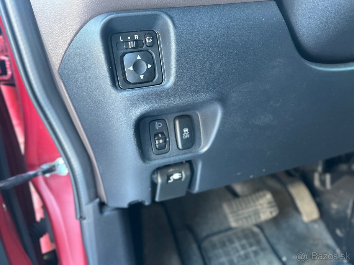 Citroen C-Zero - elektro - 13