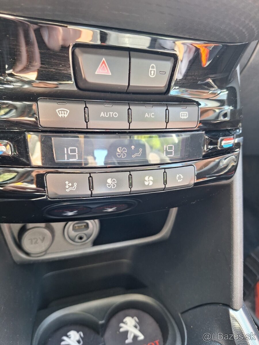 Peugeot 2008 1,6 hdi Automat - 13