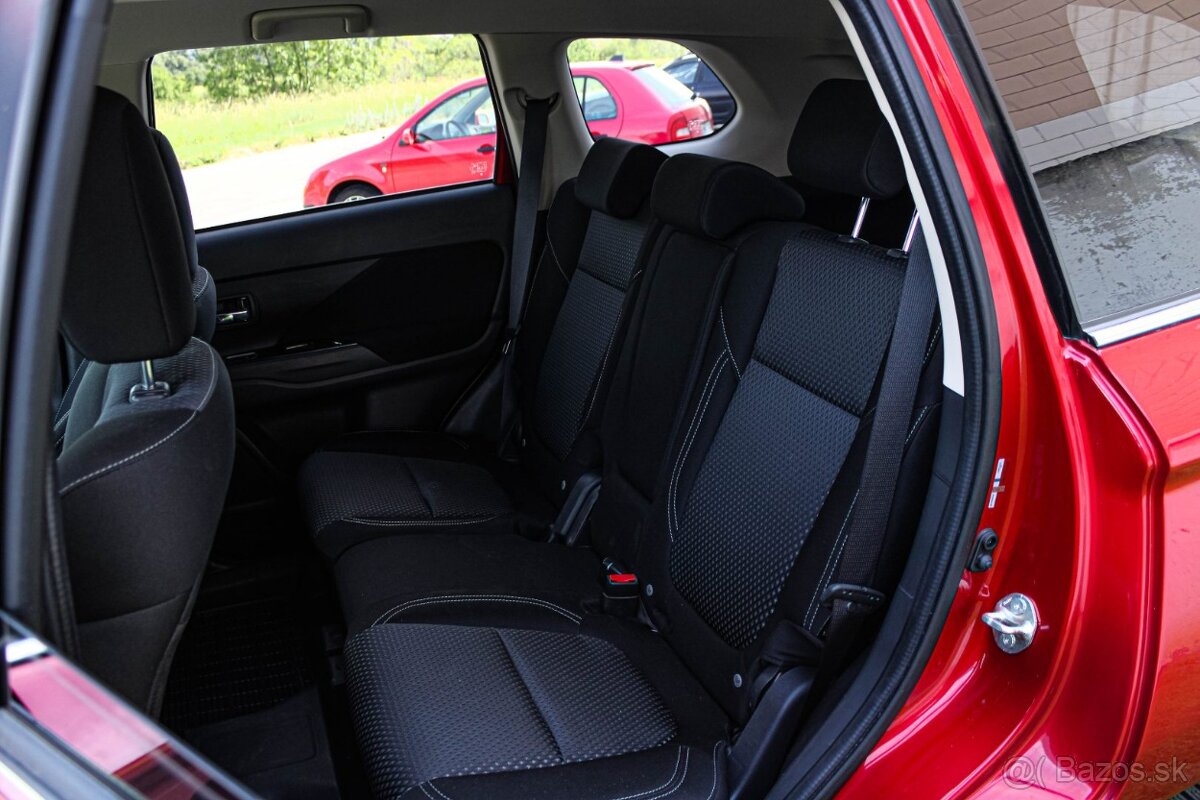 Mitsubishi Outlander PHEV 2.4 4x4 2021 - 13