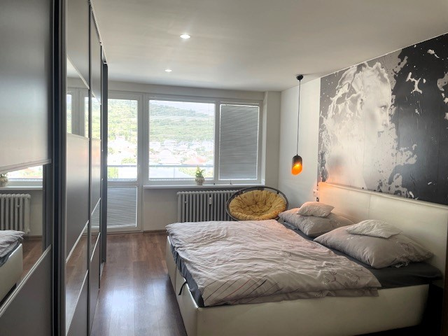 Luxusný 2i byt s 3 lodžiami na Krčulovej v Brezne - 13