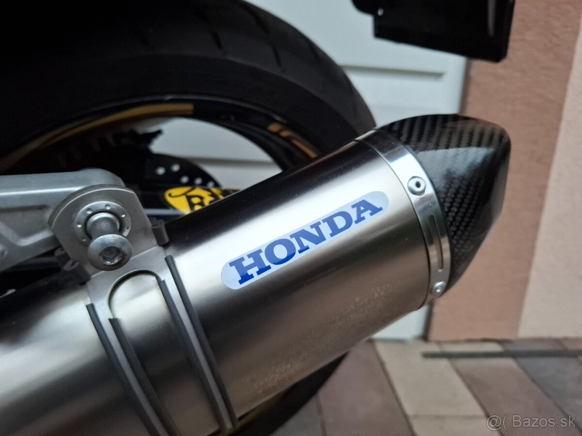 Honda cbr 1100 xx - 13