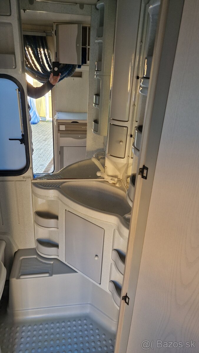 karavan Adria 390 4miest 795/1100kg, .,poschodová posteľ - 13