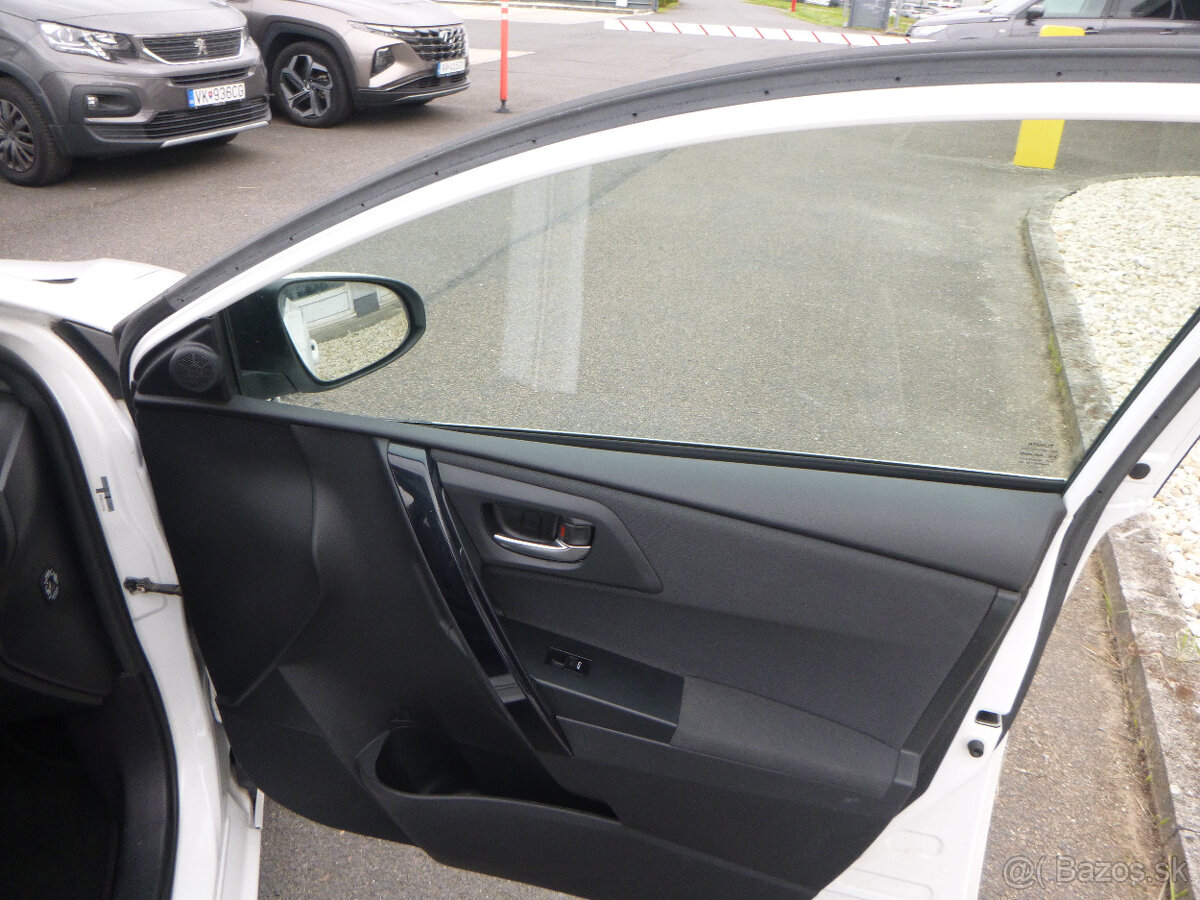 Toyota Auris Combi 1,2T 2017 - 13