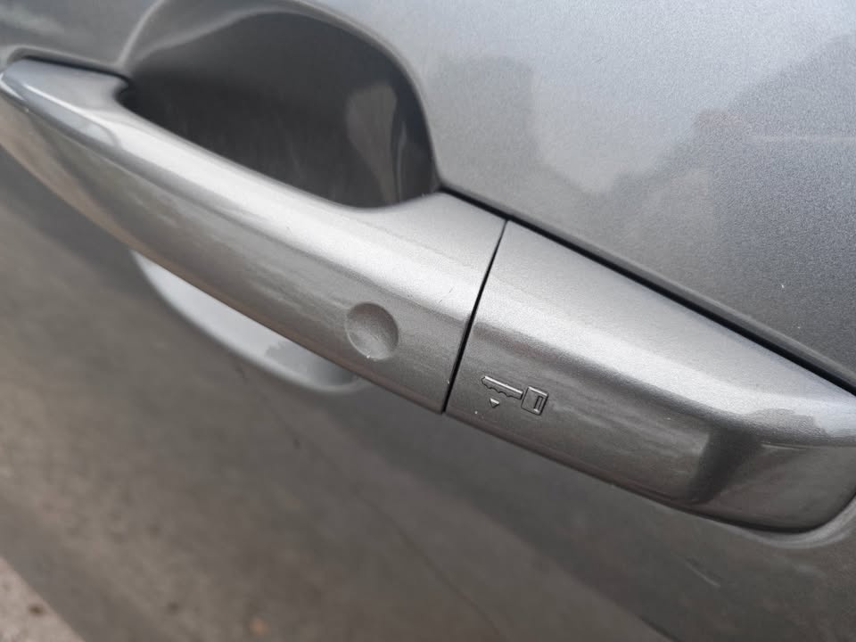 Jaguar f-pace 2.0d i4 d165 mhev s awd a/t - 13