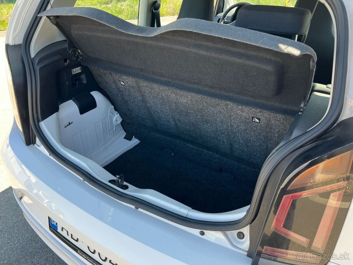 Volkswagen UP - 13