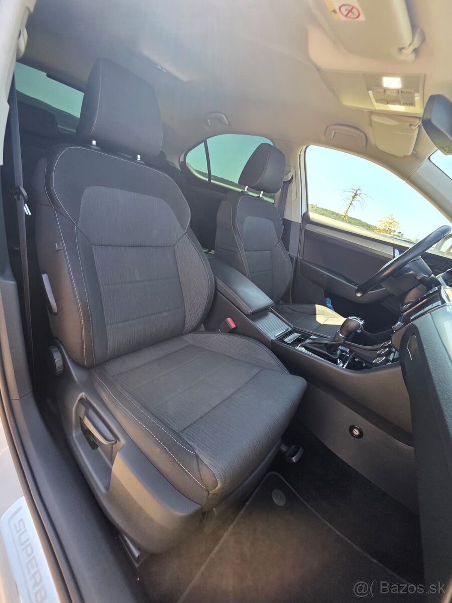 Škoda Superb 1.6 TDI DSG Active - 13