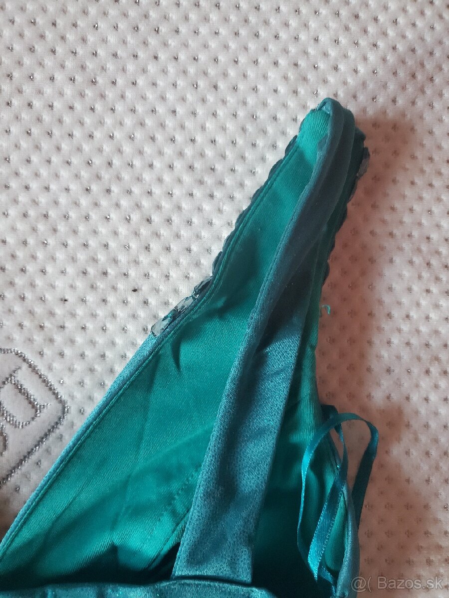 Smaragdove spolocenske saty - 13