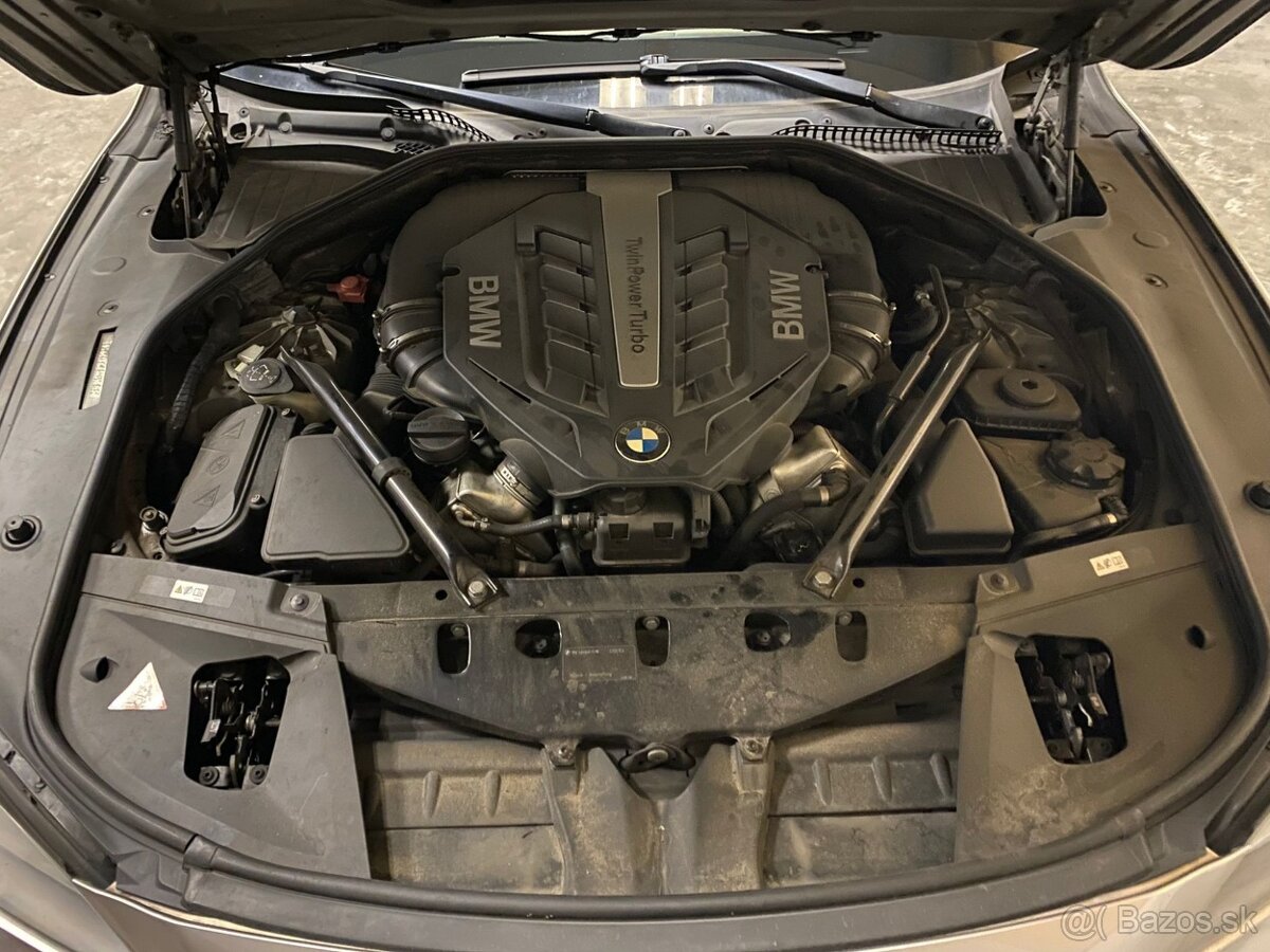 BMW 7 Series 750i TOP- Benzín - Automatické - 407 hp - - 13