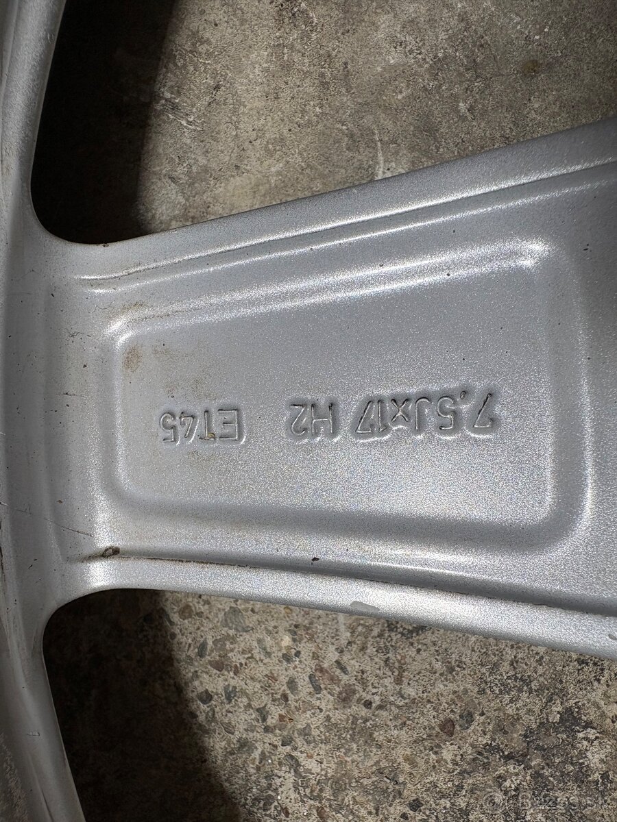 Zimní kola Audi 225/50R17 - 13