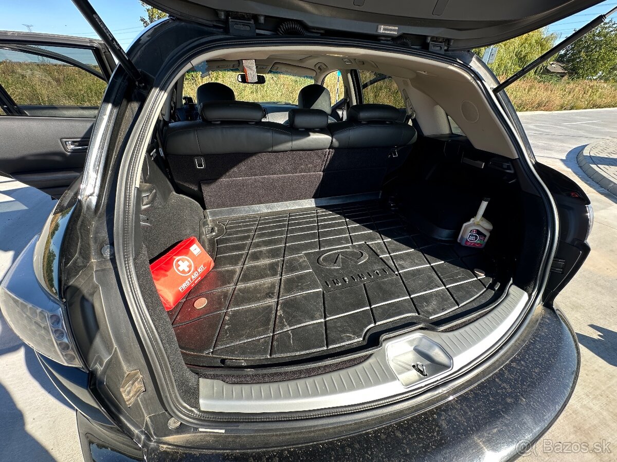 Infiniti FX35 3.5 V6 206kW - 13