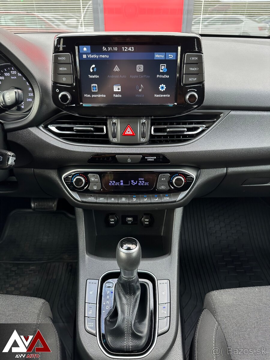 Hyundai i30 CW 1.6 CRDi DTC Family, 121 680km, SR - 13