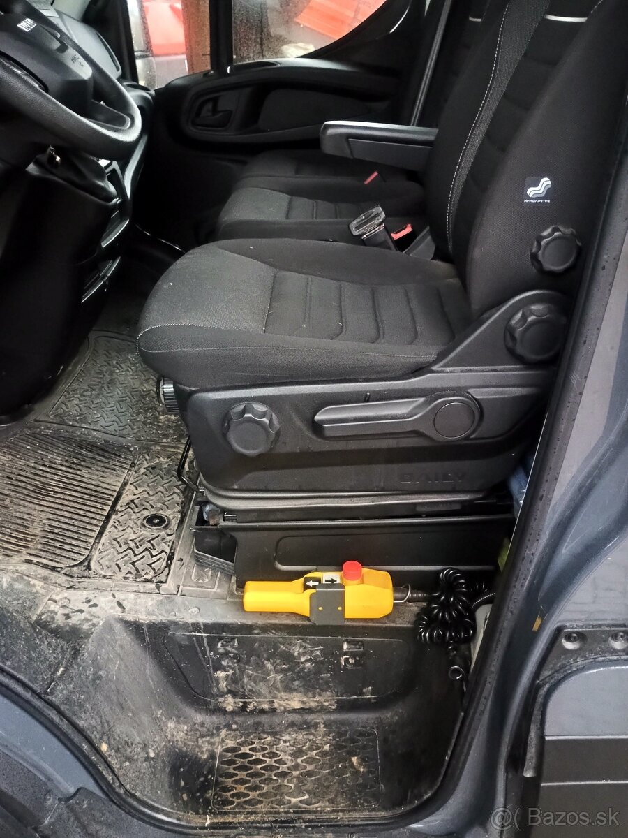 IVECO DAILY 35C18 trojstranný vyklápač - 13