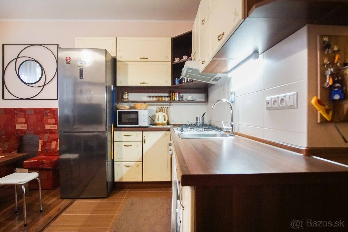 Na prenájom prerobený a zaridený 1-izbový byt blízko stanice - 13