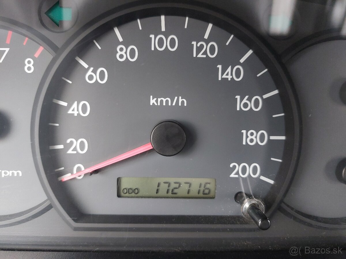 Kia Rio Combi 1,4 benzín - 13