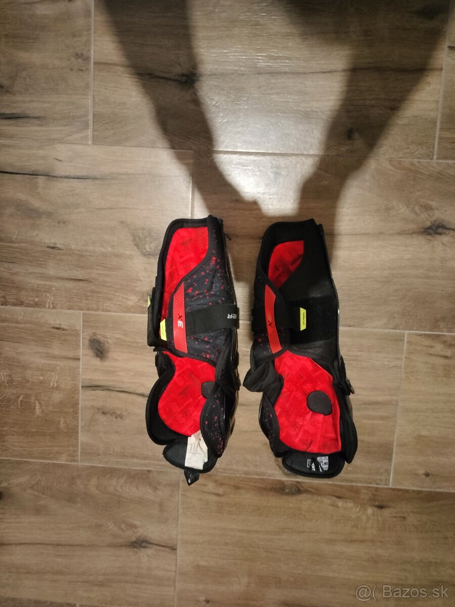 Hokejová výstroj - 13