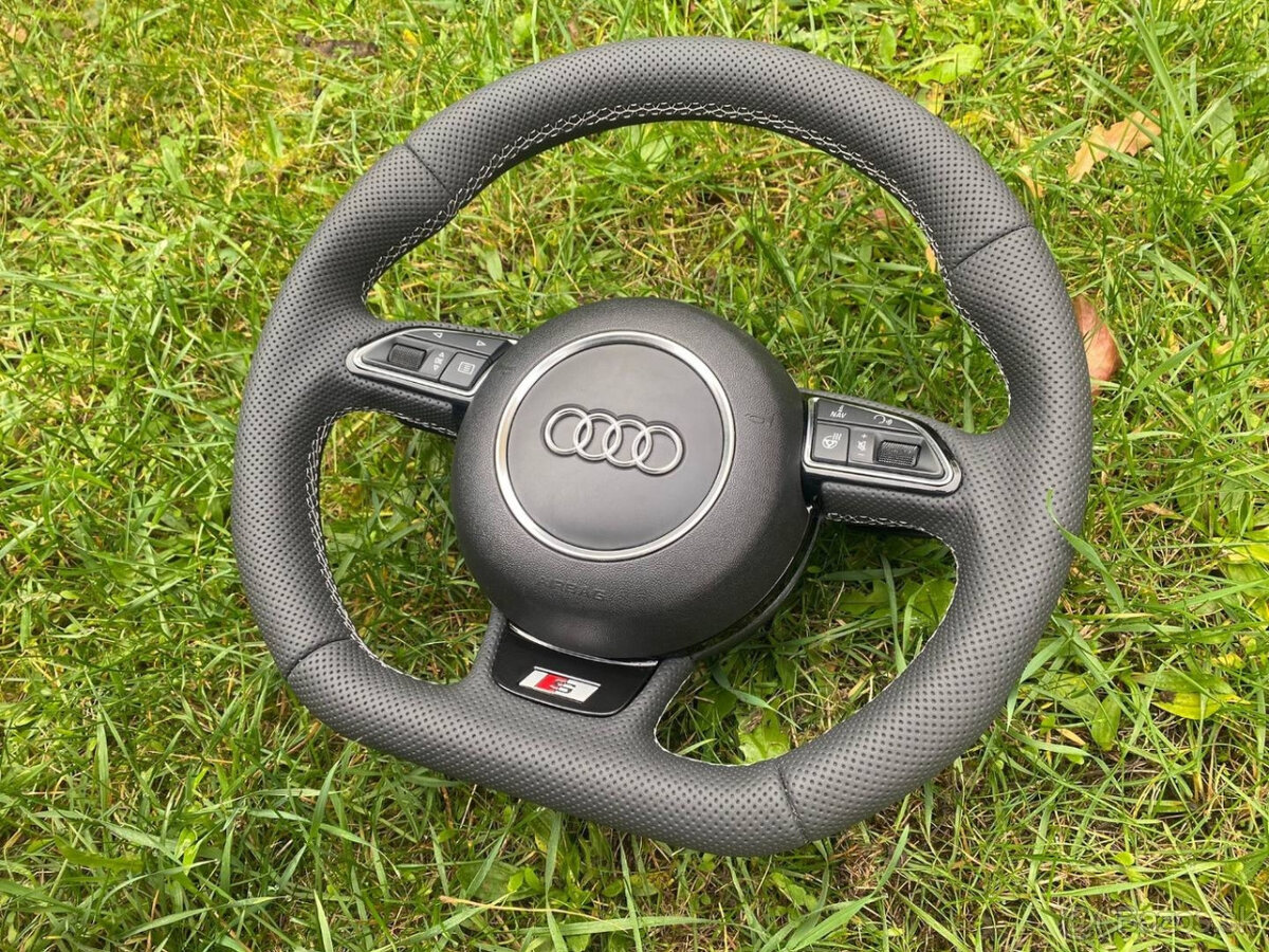 VYHRIEVANY AUDI VOLANT - ZREZANY - PERFOROVANA KOZA - 13