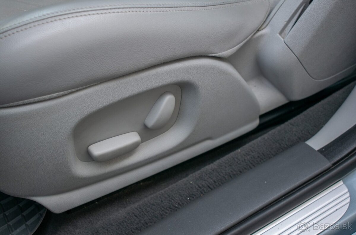 Jaguar S-Type 3.0 V6 175kw Manual - 13