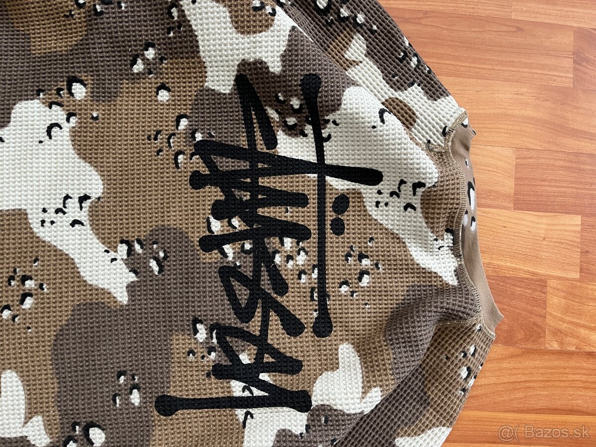 Stussy camo tricko M - 13