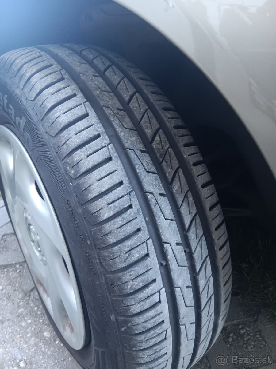 Mazda 323F DiTD 16s - 13