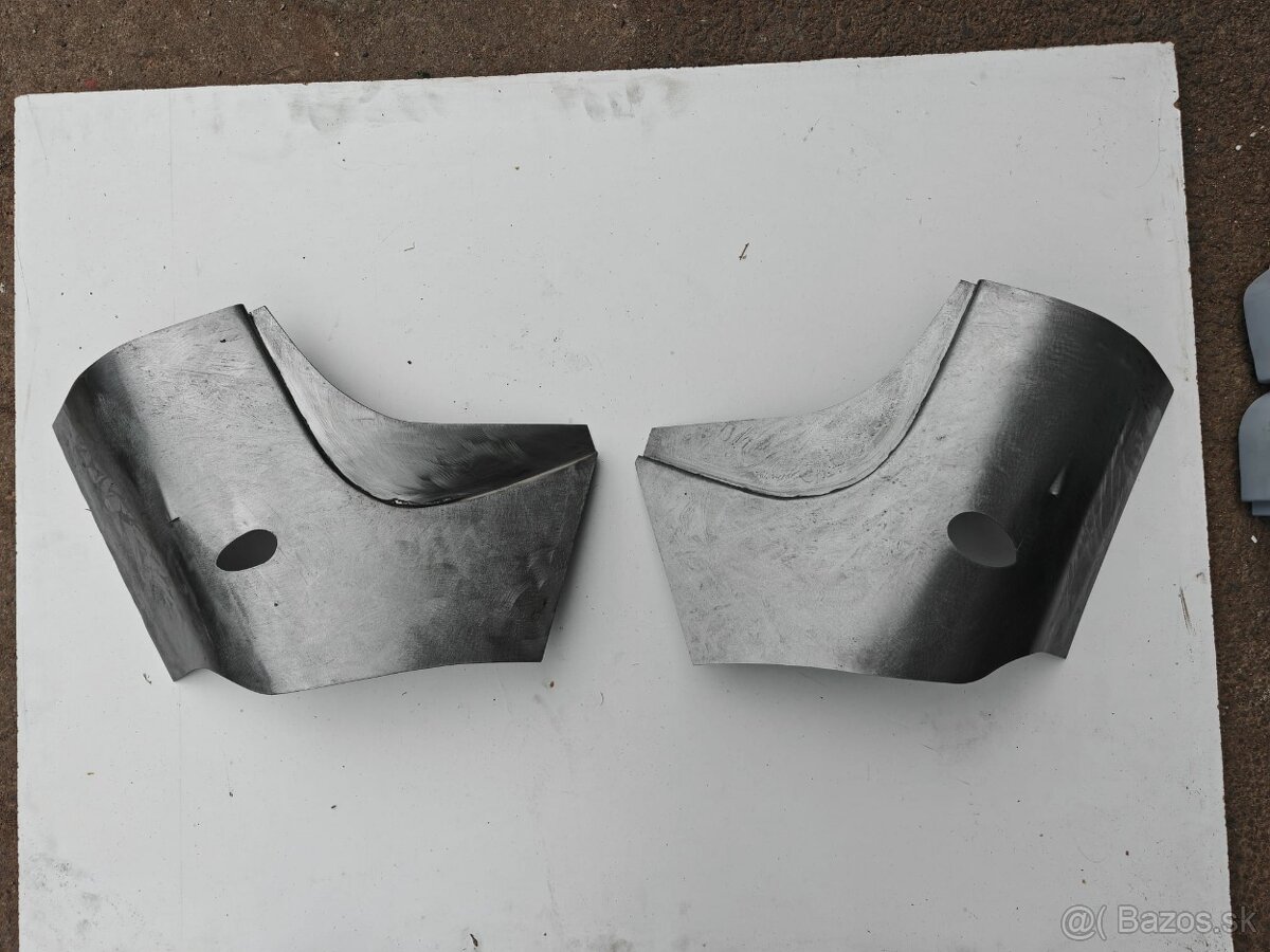 Přechody mezi prahem a blatníkem Tatra 603 - 13