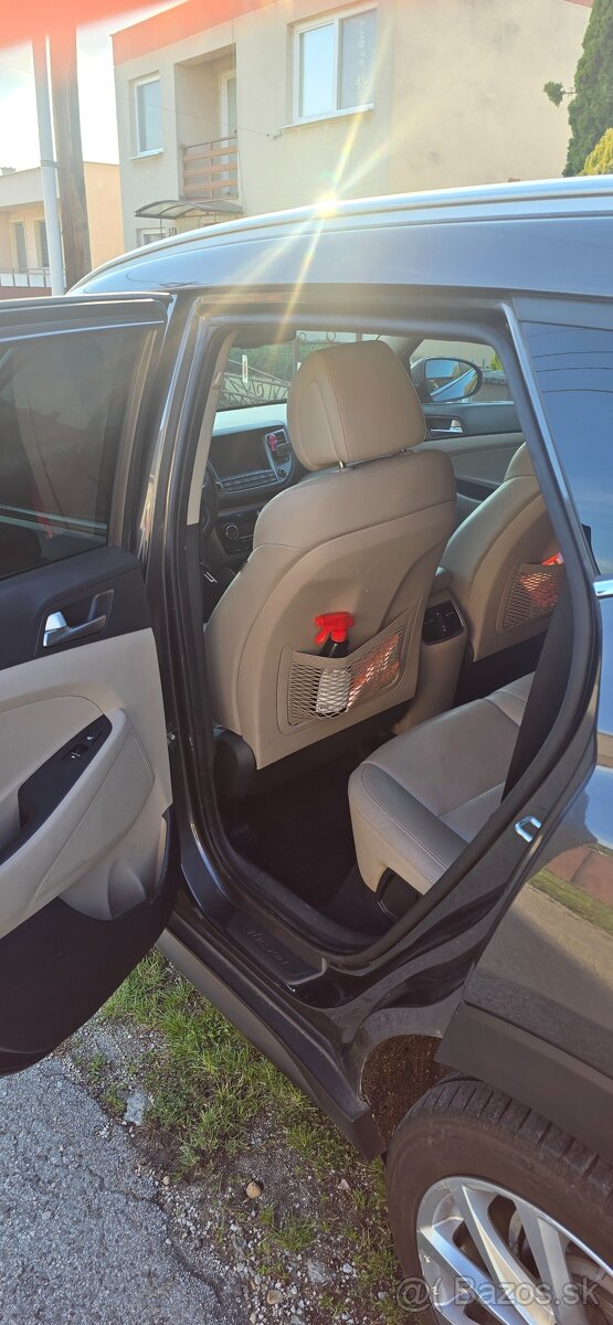 Hyundai Tuscon - 13