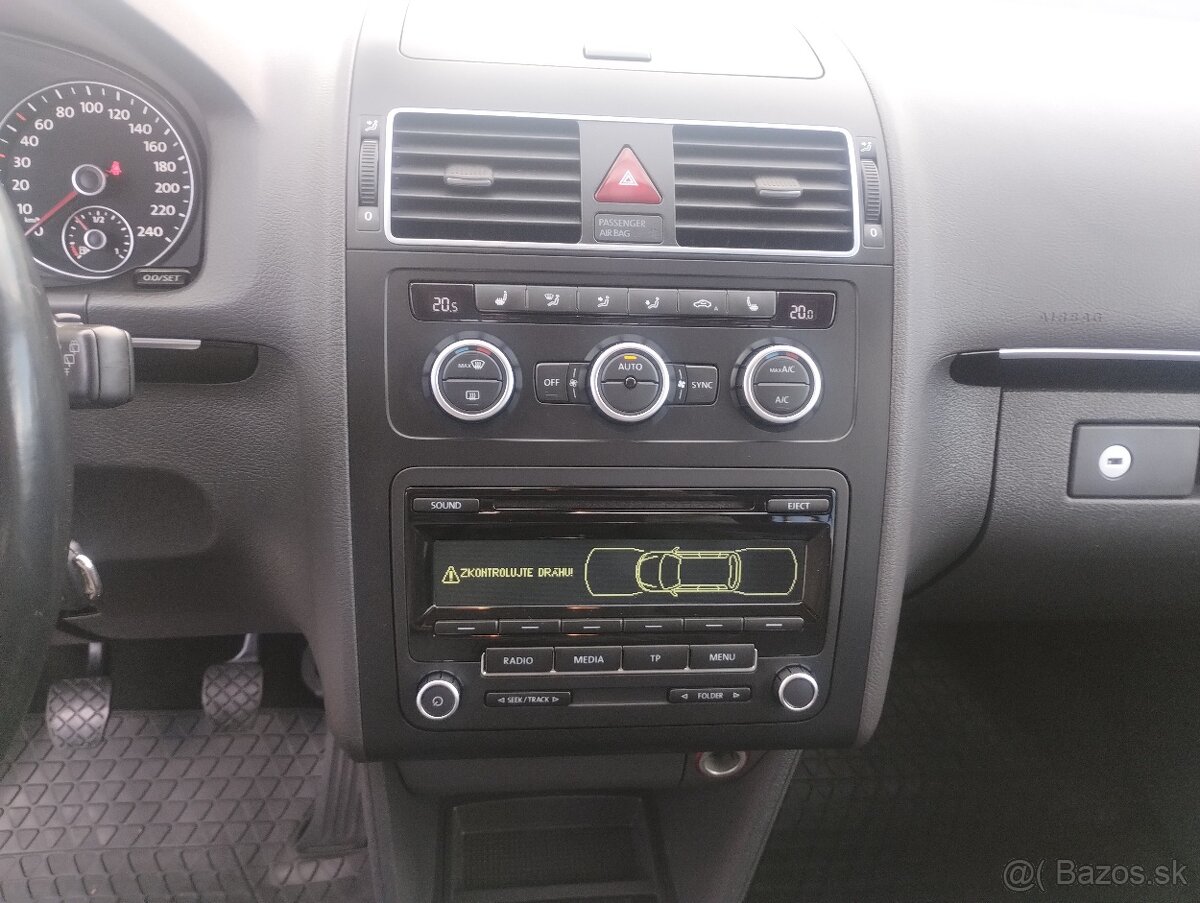 Volkswagen Touran 2.0 TDI Highline - 13