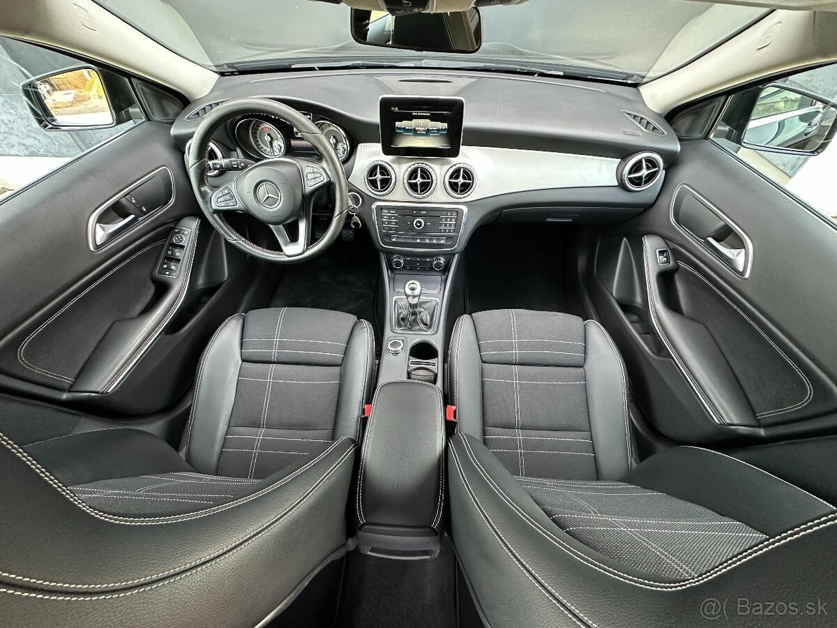 Mercedes-Benz GLA 180 - 13