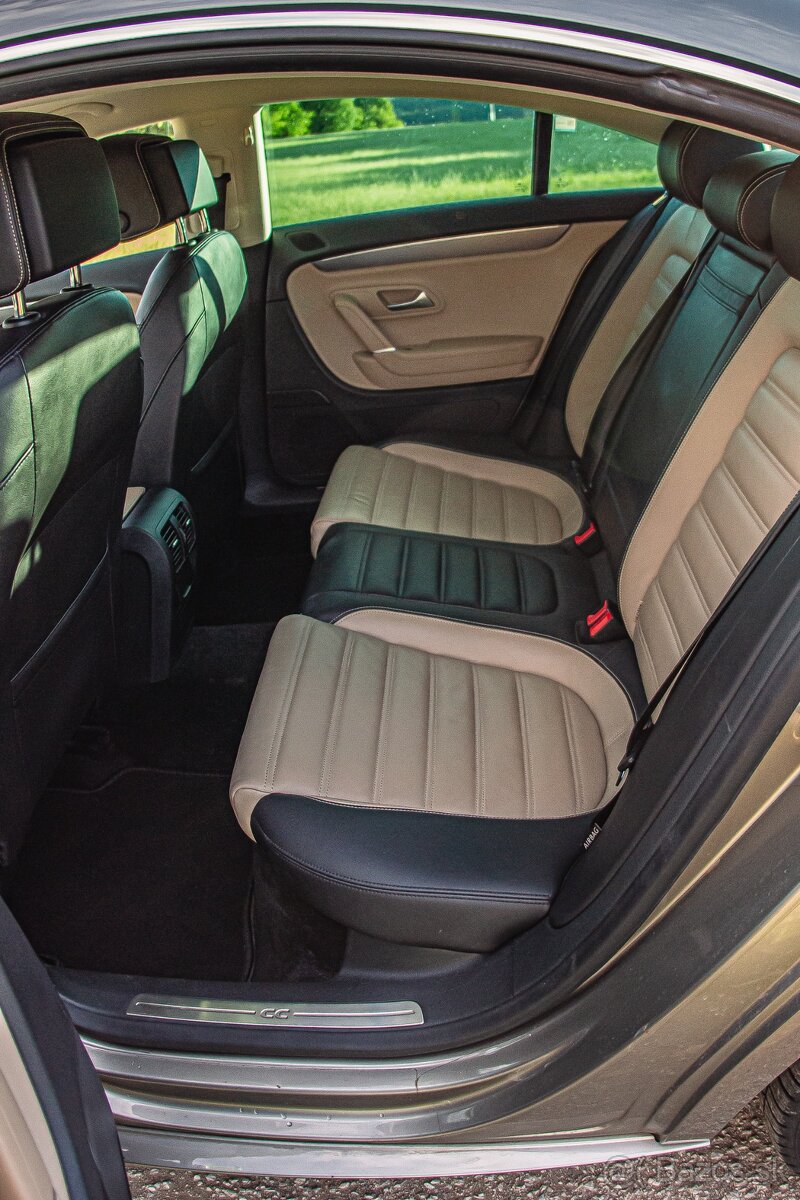 Volkswagen Passat CC - 13