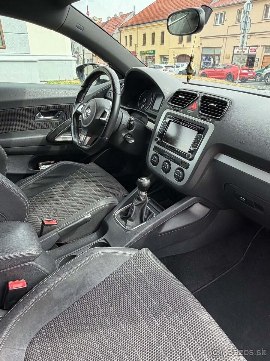 Volkswagen Scirocco 1.4 tsi 118 kW - 13