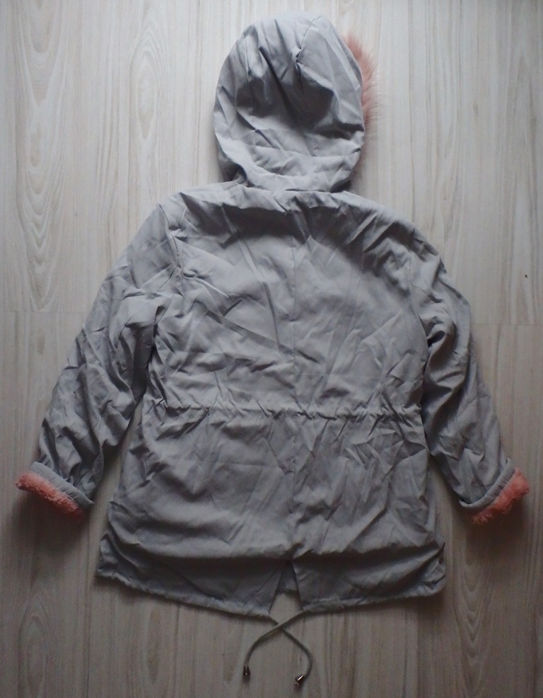 Šedá vetrovka s ružovou kožušinkou - 13