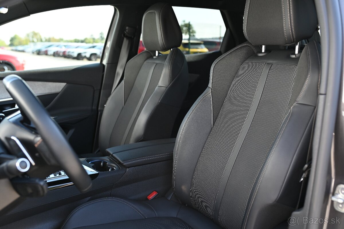 PEUGEOT 3008GT 1,2 96kw - 13
