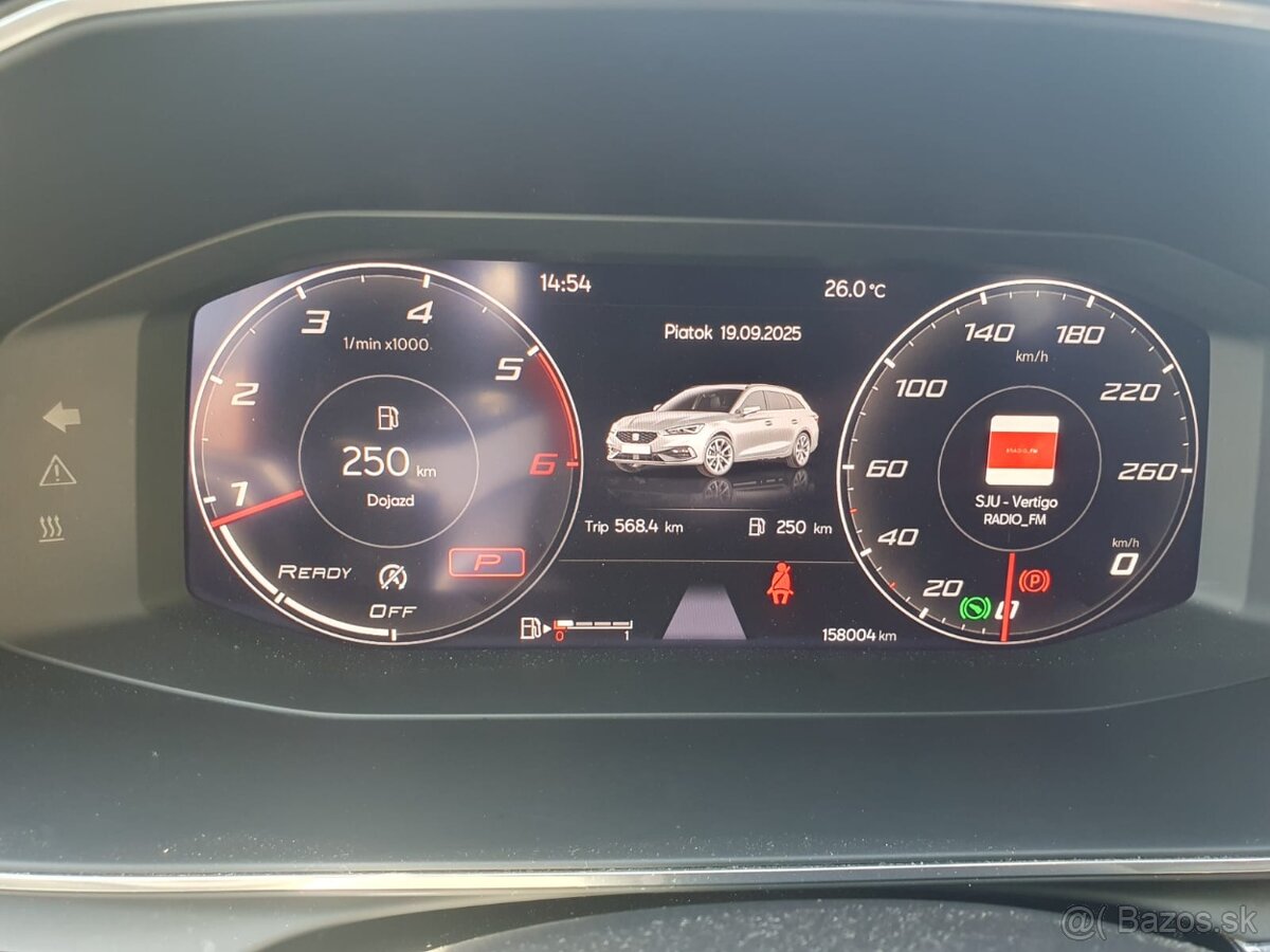 Predám Seat Leon combi style 2.0 Tdi DSG Virtual cockpit - 13