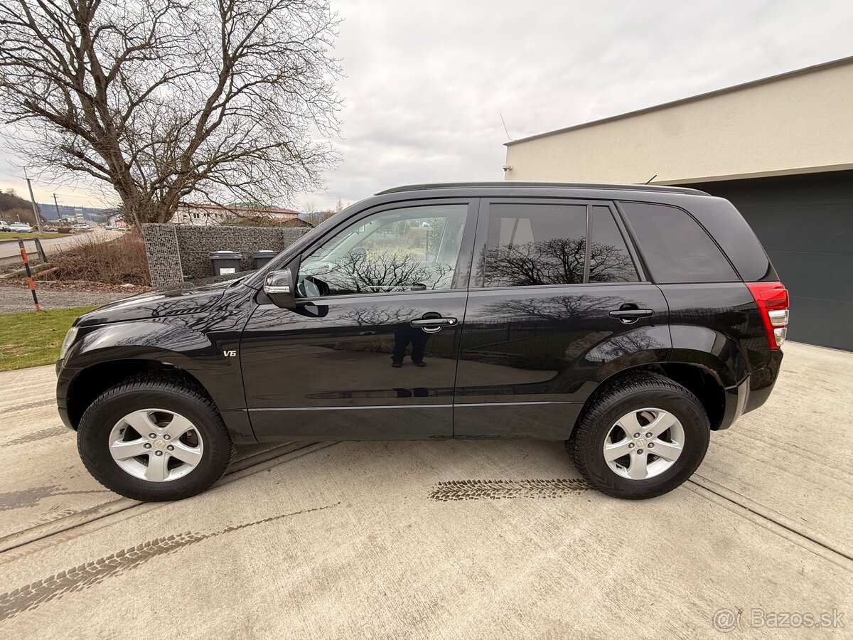 Suzuki Grand Vitara 3,2l V6 - 13