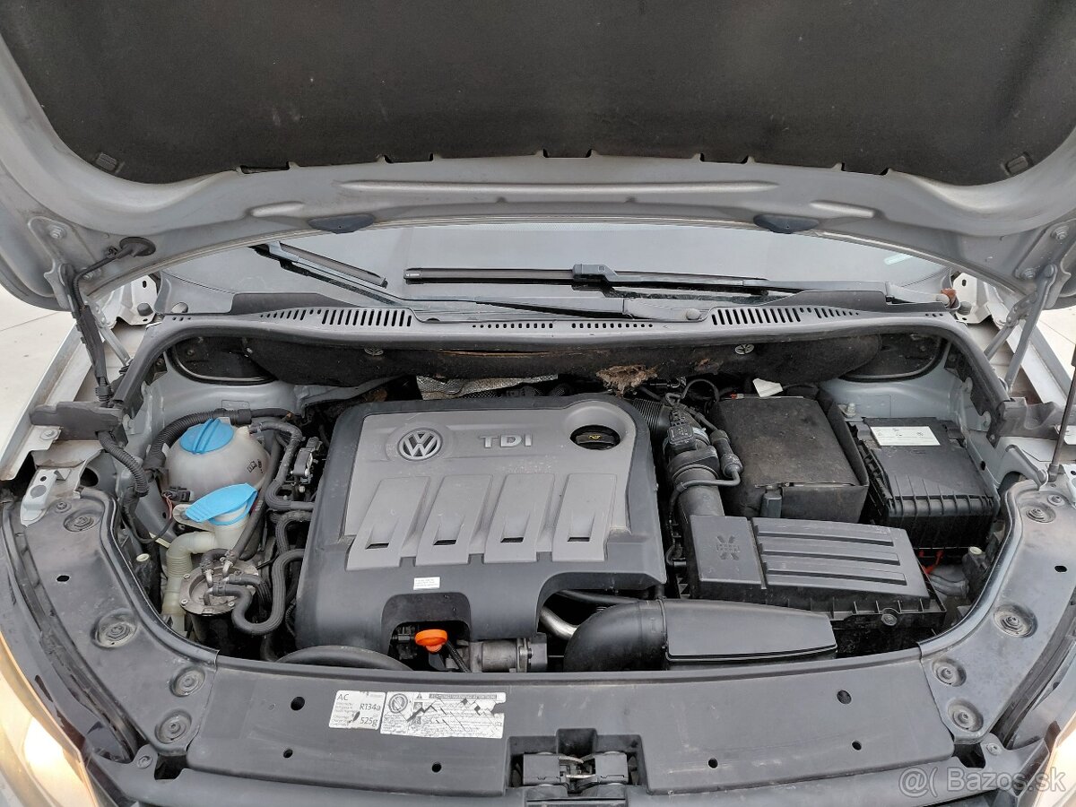 Volkswagen Touran - 13