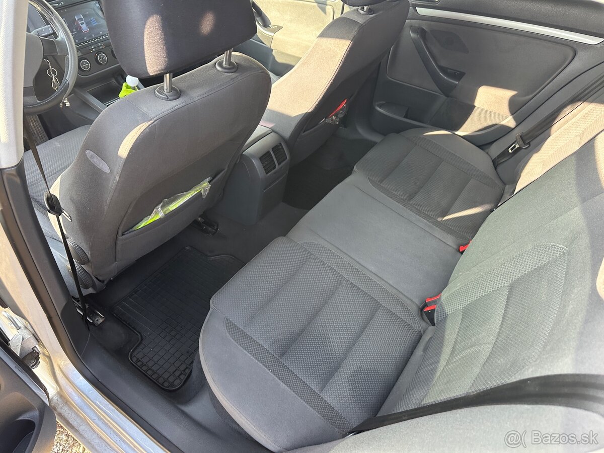 Predám Golf 5 , 1.4 Benzín 66kw - 13