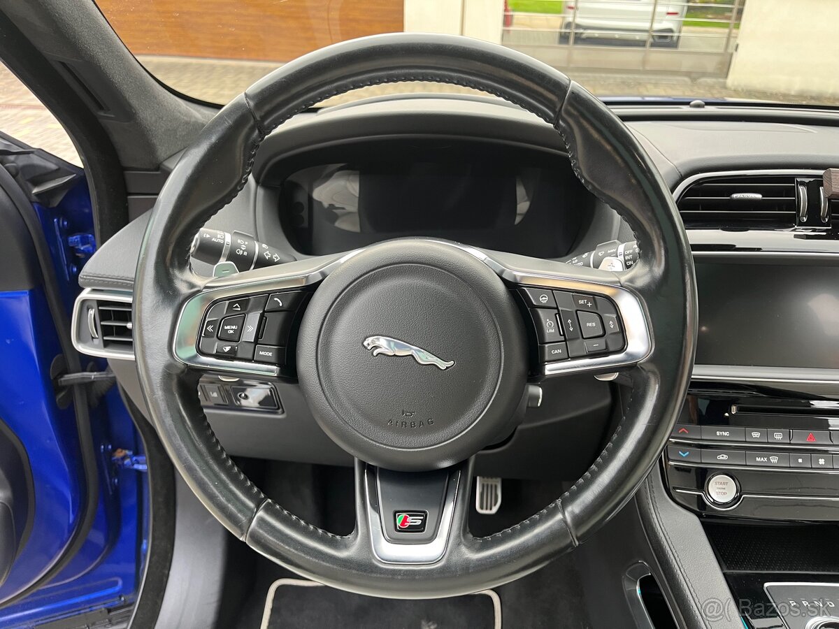 Jaguar F-Pace 3.0 TDV6 S AWD A/T Jaguar F pace Fpace - 13