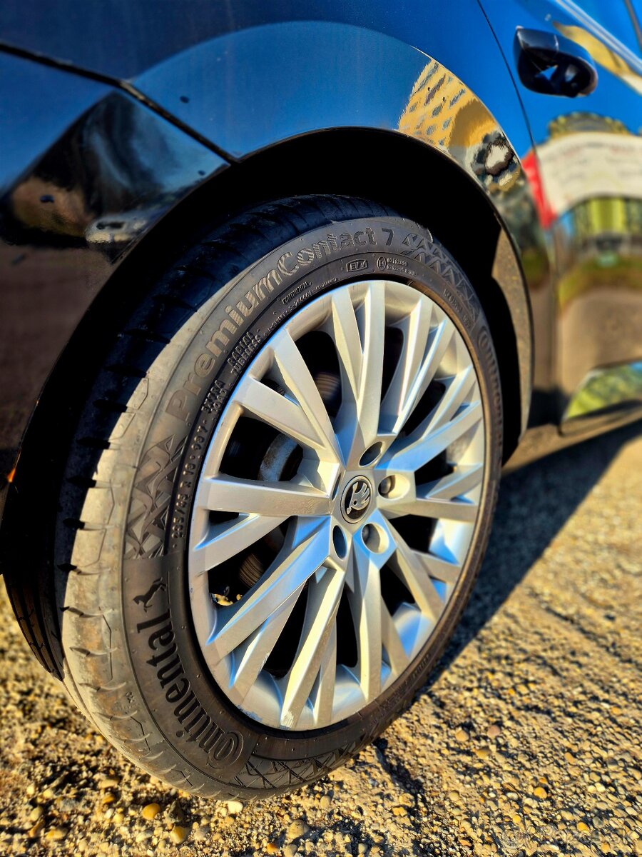 Škoda Superb 2.0 TDi_ 110kW_ 2021_EXECUTIVE - 13