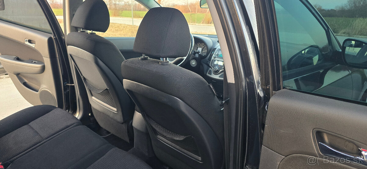 Hyundai i30 1.6 crdi 66kW 2011 - 13