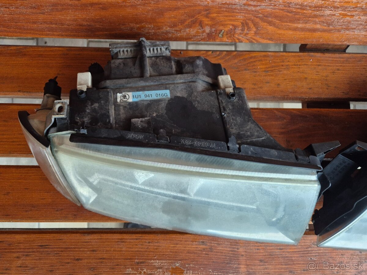 Predám predné svetlá Xenóny pre Škoda Octavia I 1 RS - 13