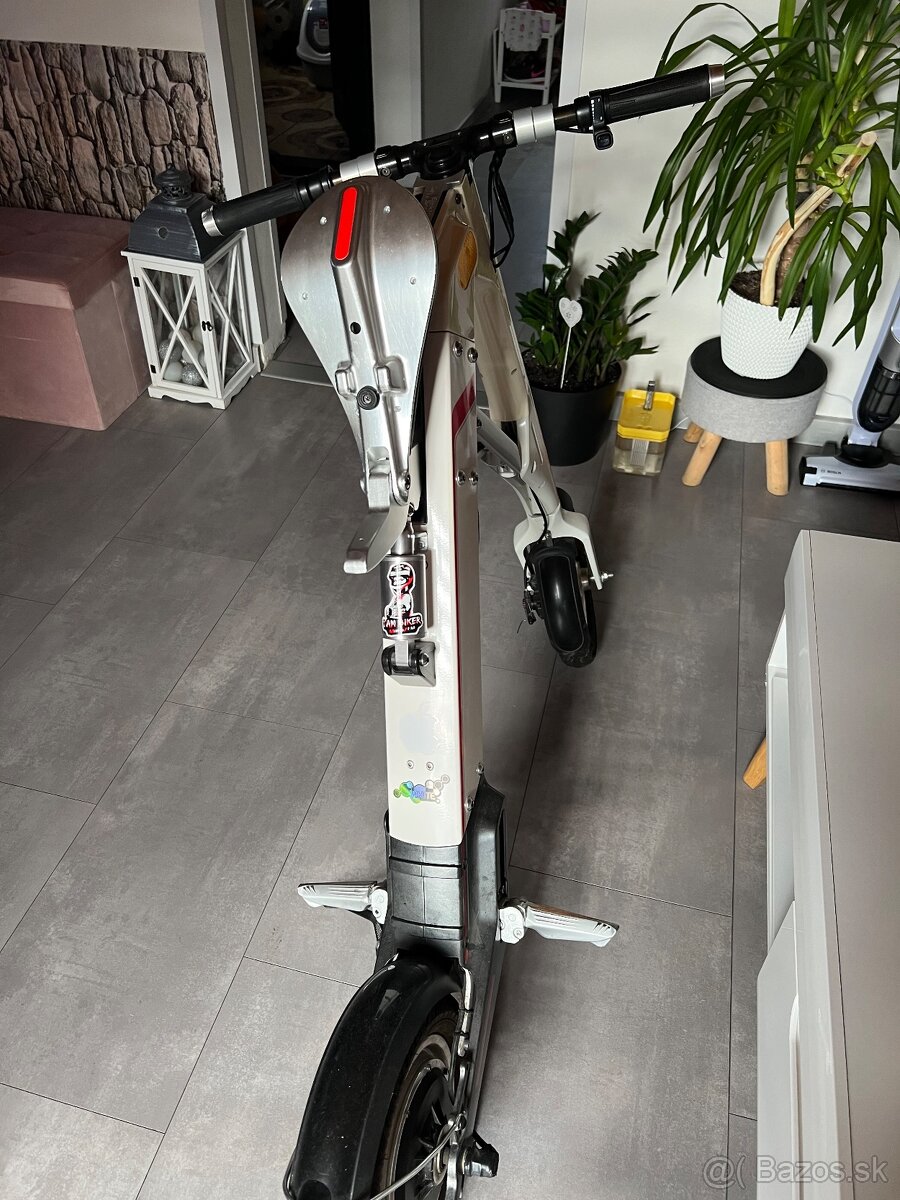 Elektricky srsen - skuter - 13