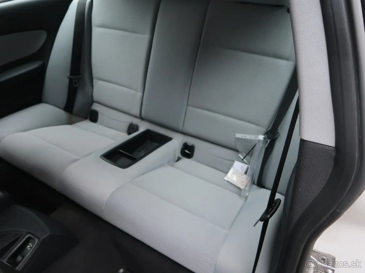 BMW 1 2012 116i 154233km ABS klimatizácia - 13