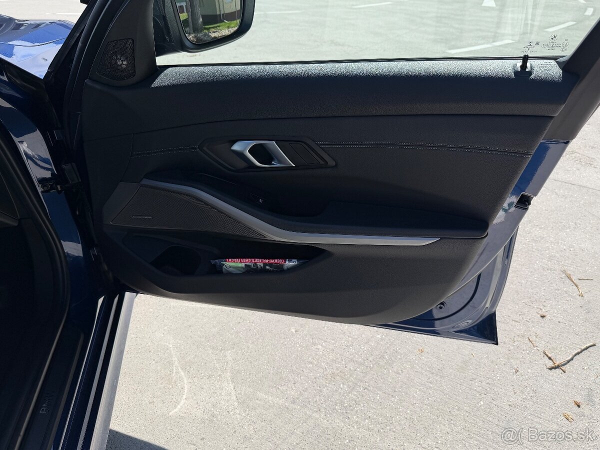 BMW 320 d xDrive Touring - 13