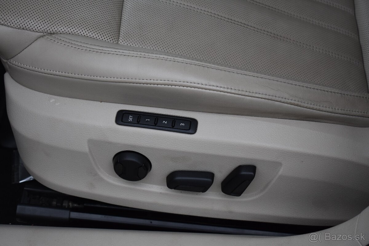 Škoda Superb Combi 2.0 TSI 4x4 L K DSG - 13