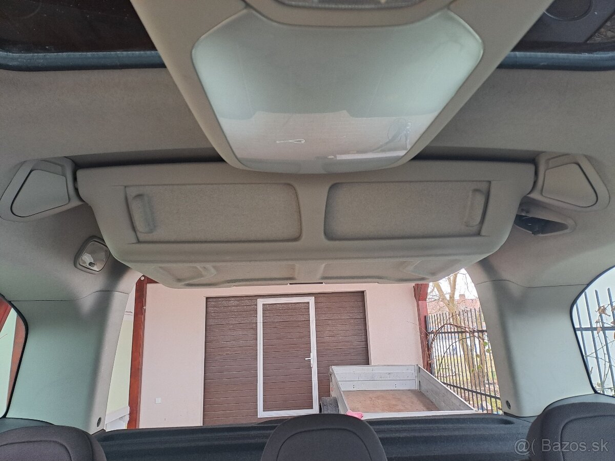 Peugeot Partner Tepee Outdoor 1,6 HDI / Panoráma - 13