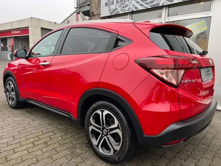 HR V - 13