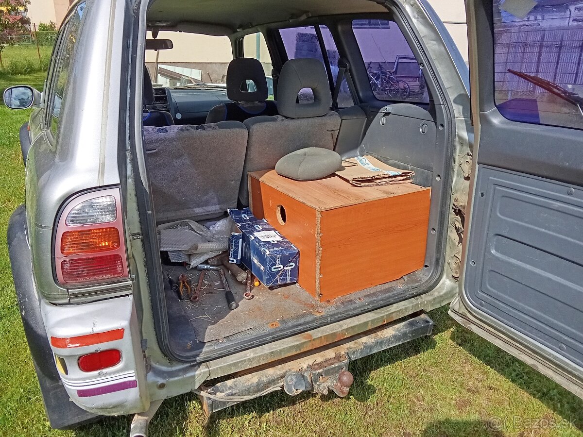 Toyota RAV4 - 13