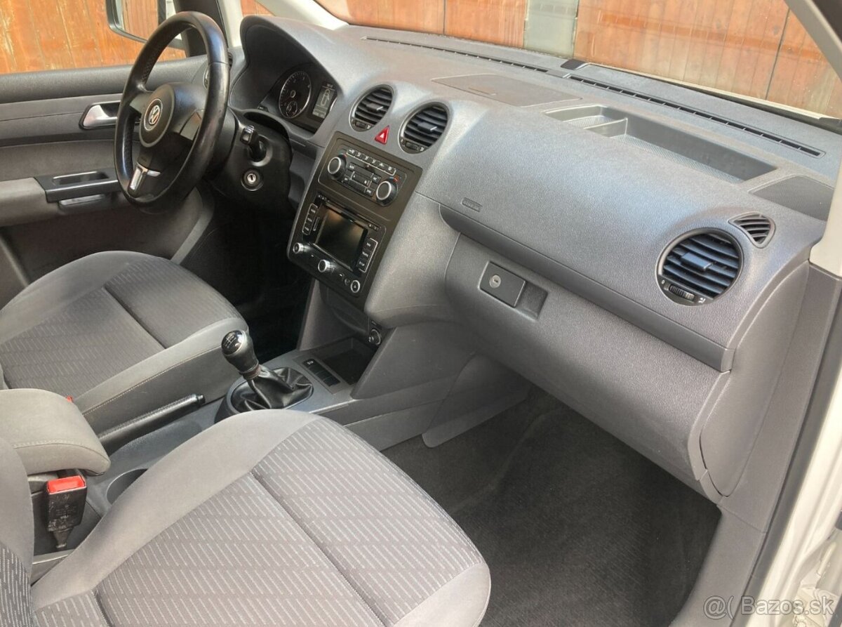 VOLKSWAGE CADDY MAXI 2,0TDi 7míst 4MOTION - 13