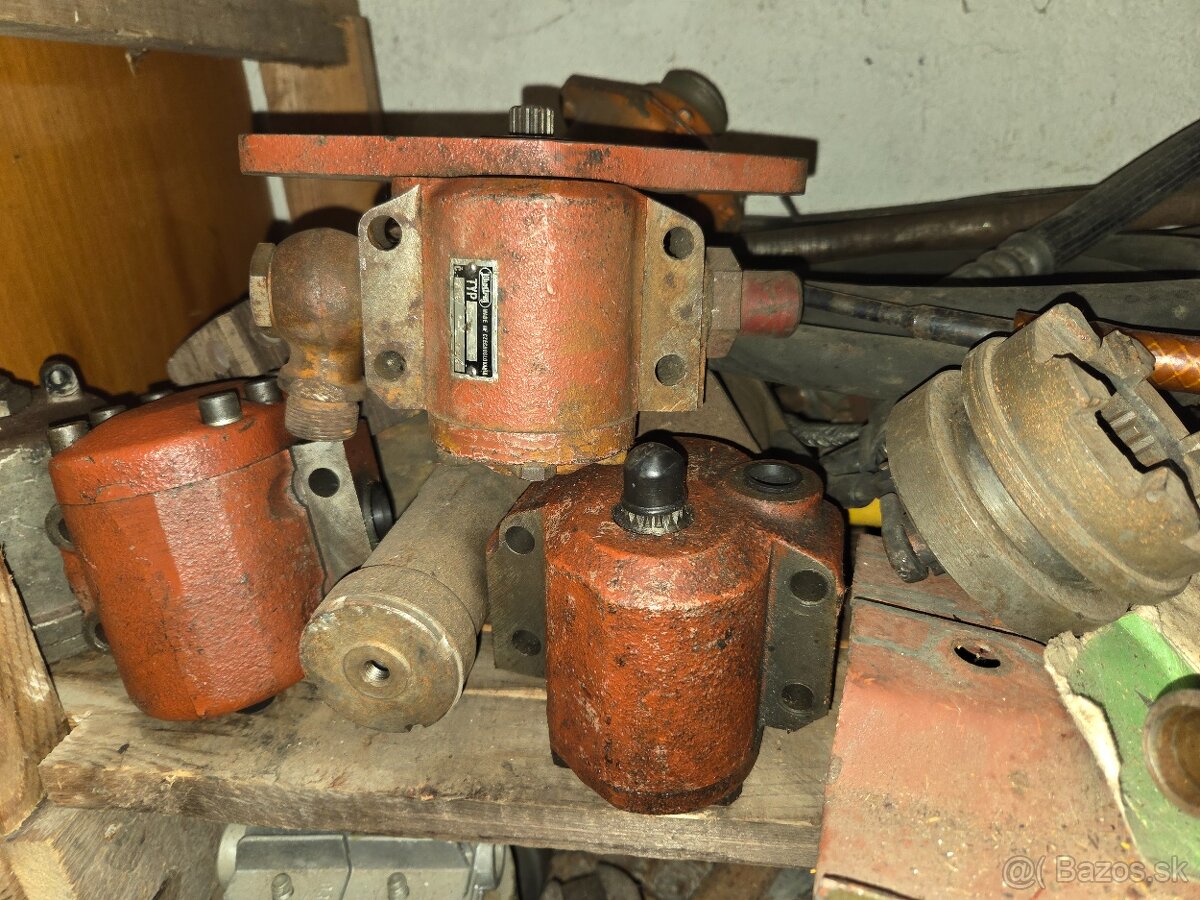 Nakladač UN 053, ZETOR, ND - 13