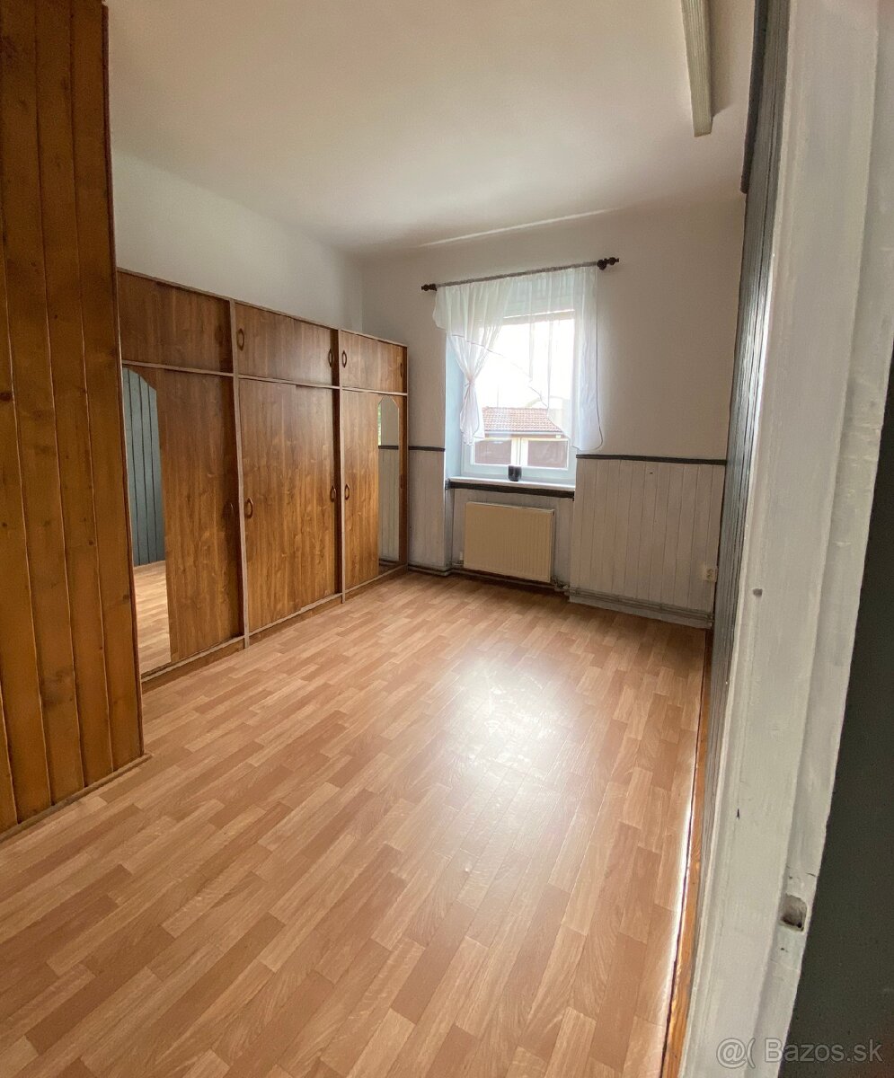 Predám 3-izbový byt Lednické Rovne - 13